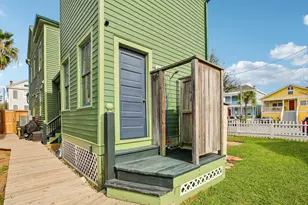 1301 Church St, Galveston, TX 77550 - Photo 29