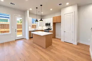 5225 Hillman St, Houston, TX 77023 - Photo 1