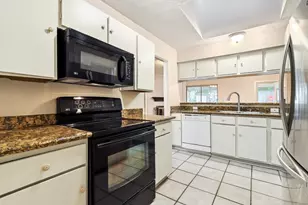 4103 Bugle Rd, Houston, TX 77072 - Photo 9