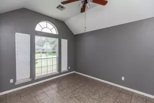 7856 Buttercup Ln, Beaumont, TX 77713 - Photo 5