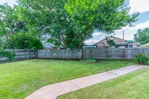 7856 Buttercup Ln, Beaumont, TX 77713 - Photo 35