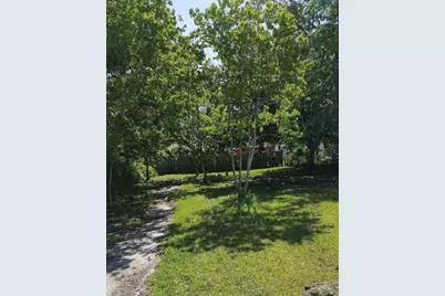 2201 Lucas Street, Houston, TX 77026 - Photo 3