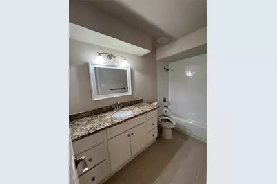 14333 Memorial Drive #31, Houston, TX 77079 - Photo 9