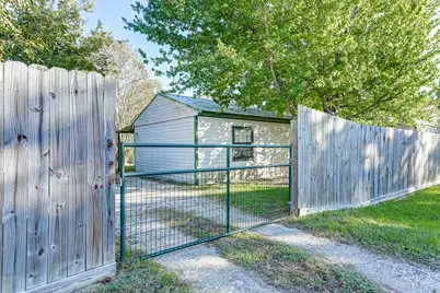 11987 Nelwood Street, Willis, TX 77318 - Photo 33