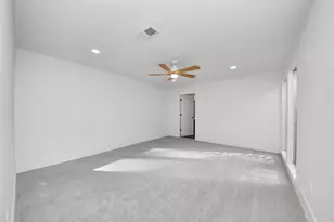 13946 Dolphin Dr, Willis, TX 77318 - Photo 25
