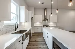 948 Fisher St, Houston, TX 77018 - Photo 7