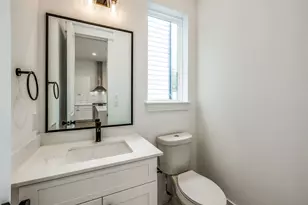 948 Fisher St, Houston, TX 77018 - Photo 13