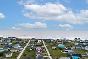 972 Bahama Dr, Crystal Beach, TX 77650 - Photo 5