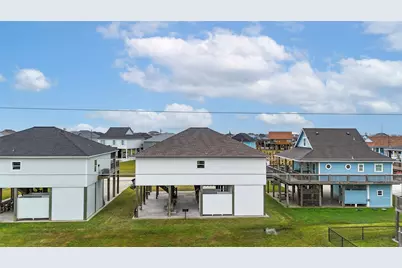 972 Bahama Drive, Crystal Beach, TX 77650 - Photo 3