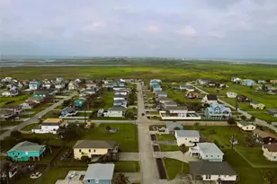 16611 Jolly Roger Rd, Jamaica Beach, TX 77554 - Photo 47