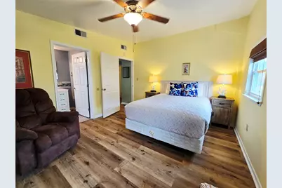 16611 Jolly Roger Road, Jamaica Beach, TX 77554 - Photo 23