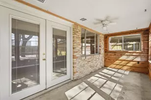 10615 Brinwood Dr, Houston, TX 77043 - Photo 33