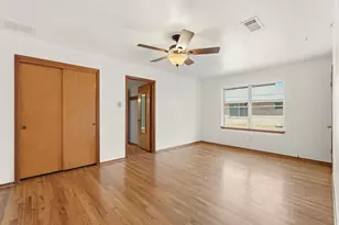 10615 Brinwood Dr, Houston, TX 77043 - Photo 19