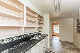 5270 Spencer Dr, Beaumont, TX 77708 - Photo 9