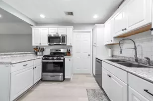 11335 Meadow Joy Dr, Houston, TX 77089 - Photo 11
