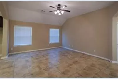 215 Lighthouse Bay Lane, Dickinson, TX 77539 - Photo 9