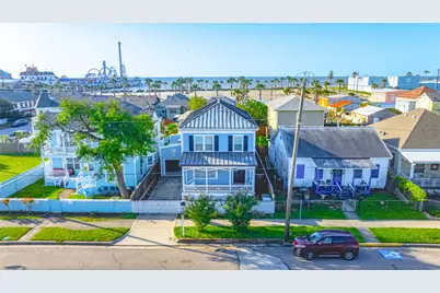 2611 Avenue Q, Galveston, TX 77550 - Photo 1