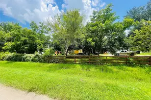 20315 County Rd 48, Rosharon, TX 77583 - Photo 3