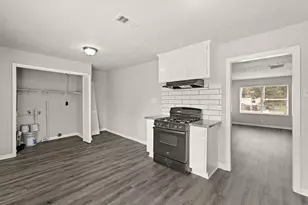 6314 Crestville St, Houston, TX 77033 - Photo 3