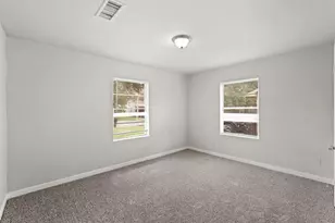 6314 Crestville St, Houston, TX 77033 - Photo 9