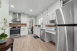 605 N Robinson Ave, Kerrville, TX 78028 - Photo 17