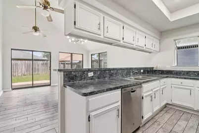 11306 Bayou Place Lane, Houston, TX 77099 - Photo 7