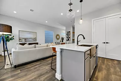 5721 White Magnolia Street, Houston, TX 77091 - Photo 9