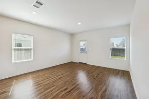 408 Gabriels Bluff Dr, Georgetown, TX 78626 - Photo 11