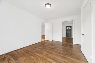 4913 Nina Lee Ln, Houston, TX 77092 - Photo 11