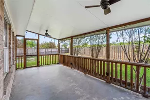 8823 Saratoga Dr, Sugar Land, TX 77479 - Photo 15