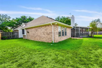 8823 Saratoga Drive, Sugar Land, TX 77479 - Photo 17