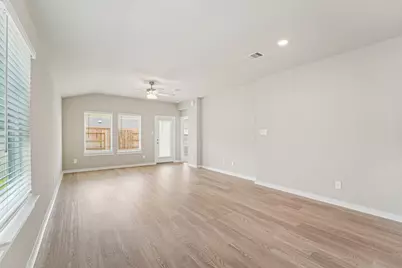 29210 Farmhouse Estates Drive, Waller, TX 77484 - Photo 7