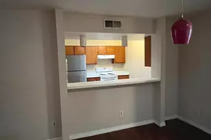 9809 Richmond Ave, Houston, TX 77042 - Photo 7