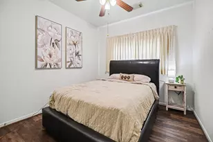 115 Island Breeze Cir, League City, TX 77573 - Photo 23