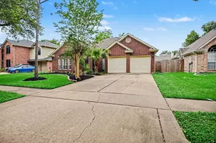 115 Island Breeze Cir, League City, TX 77573 - Photo 3
