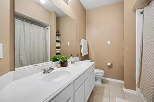 115 Island Breeze Cir, League City, TX 77573 - Photo 27