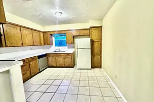 320 S Avenue F, Humble, TX 77338 - Photo 7