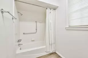 12431 Broken Bough Dr, Houston, TX 77024 - Photo 31