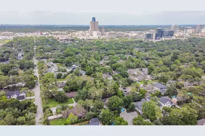 12431 Broken Bough Drive, Houston, TX 77024 - Photo 49