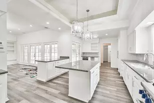 12431 Broken Bough Dr, Houston, TX 77024 - Photo 9