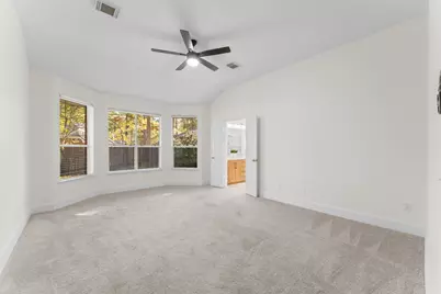 135 S Hollylaurel Circle, The Woodlands, TX 77382 - Photo 11
