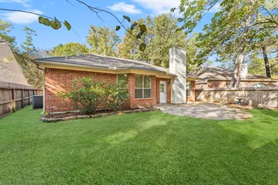 135 S Hollylaurel Circle, The Woodlands, TX 77382 - Photo 15