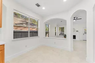 135 S Holly Laurel Cir, The Woodlands, TX 77382 - Photo 7