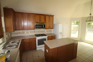 1011 Lexington Green Dr, Missouri City, TX 77459 - Photo 9