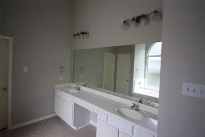 1011 Lexington Green Drive, Missouri City, TX 77459 - Photo 19