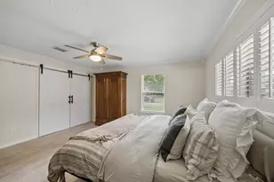 1919 Ashford Hollow Ln, Houston, TX 77077 - Photo 17