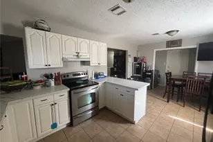 9909 Cardinal St, La Porte, TX 77571 - Photo 5
