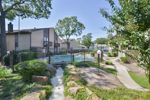 12905 Woodforest Bl, Houston, TX 77015 - Photo 17