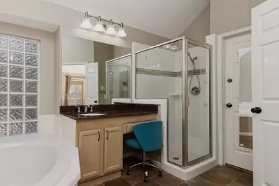 2 Taper Glow Place, The Woodlands, TX 77381 - Photo 17