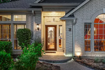 2 Taper Glow Place, The Woodlands, TX 77381 - Photo 3